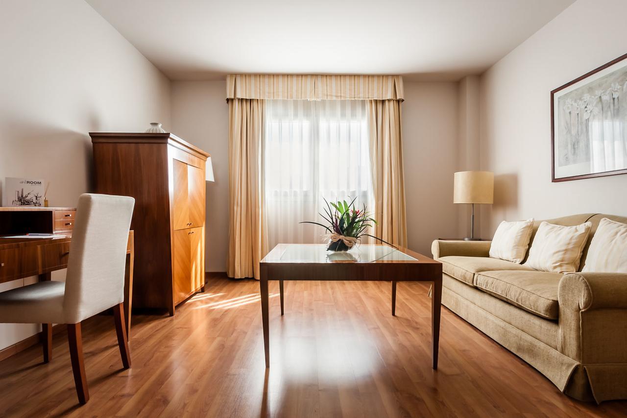 Quadruple Room,653118501:JPEG